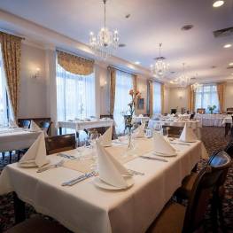 Hotel Wieliczka værelser lejligheder restaurant konferencer rekreation i Polen